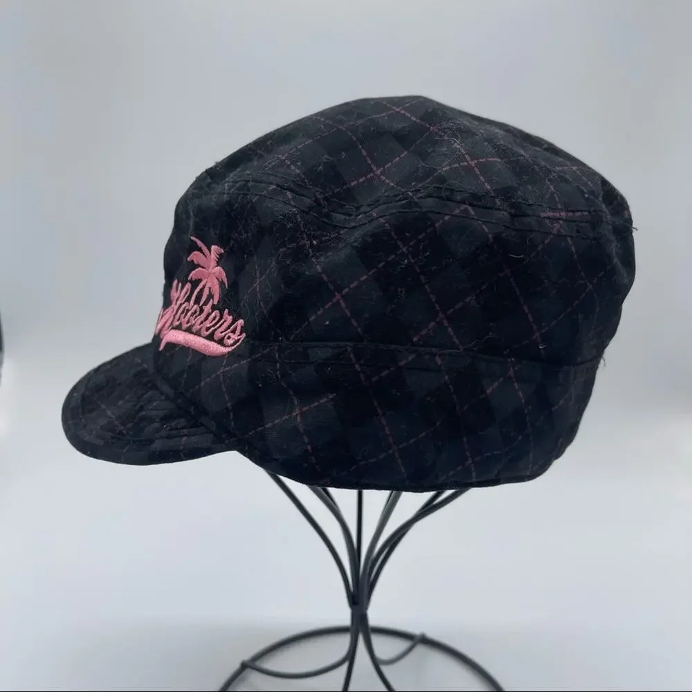 Hooters Cadet Style Cap. In excellent condition!!